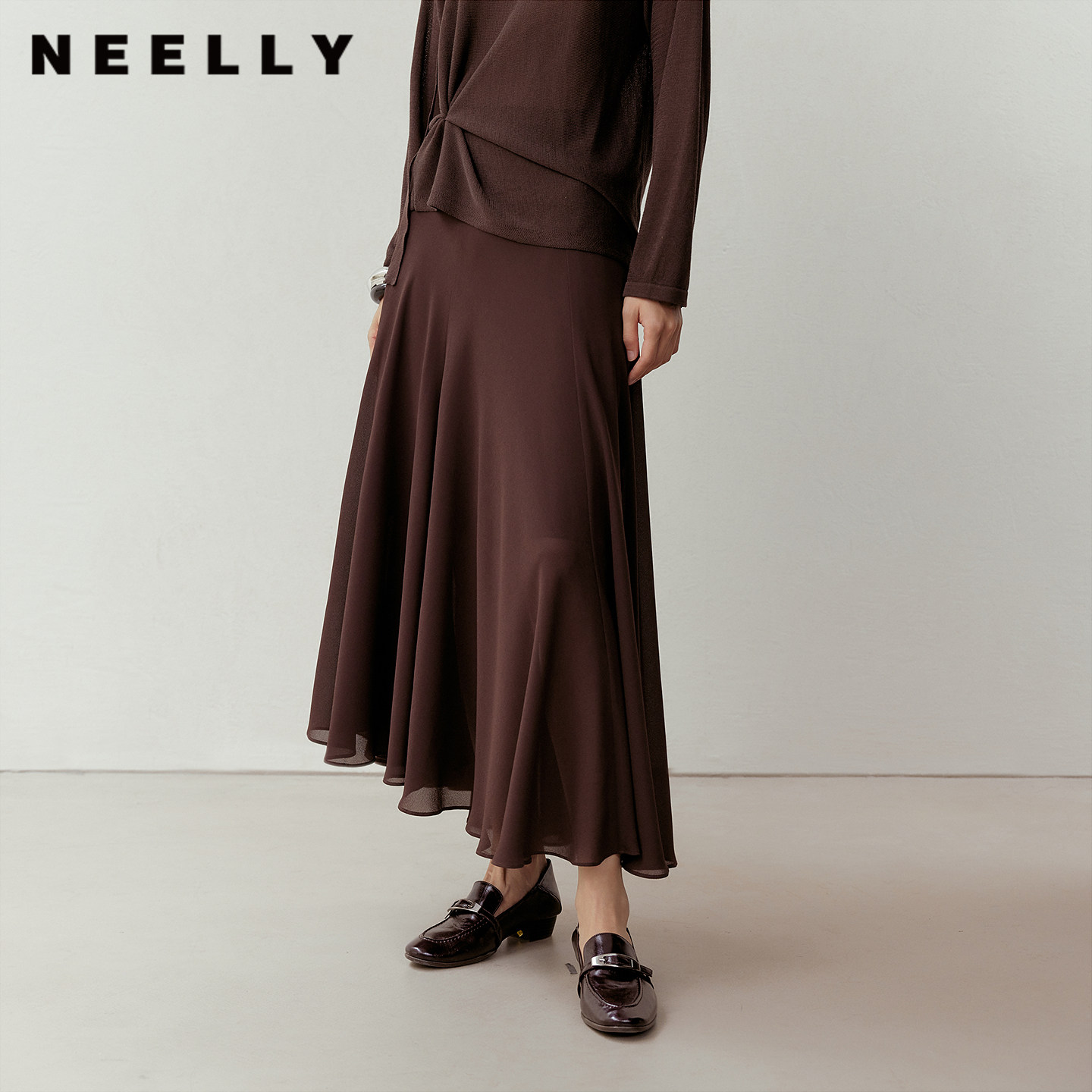 NEELLY纳俪商场同款春季新款优雅飘逸雪纺半身裙女慵懒百搭长裙