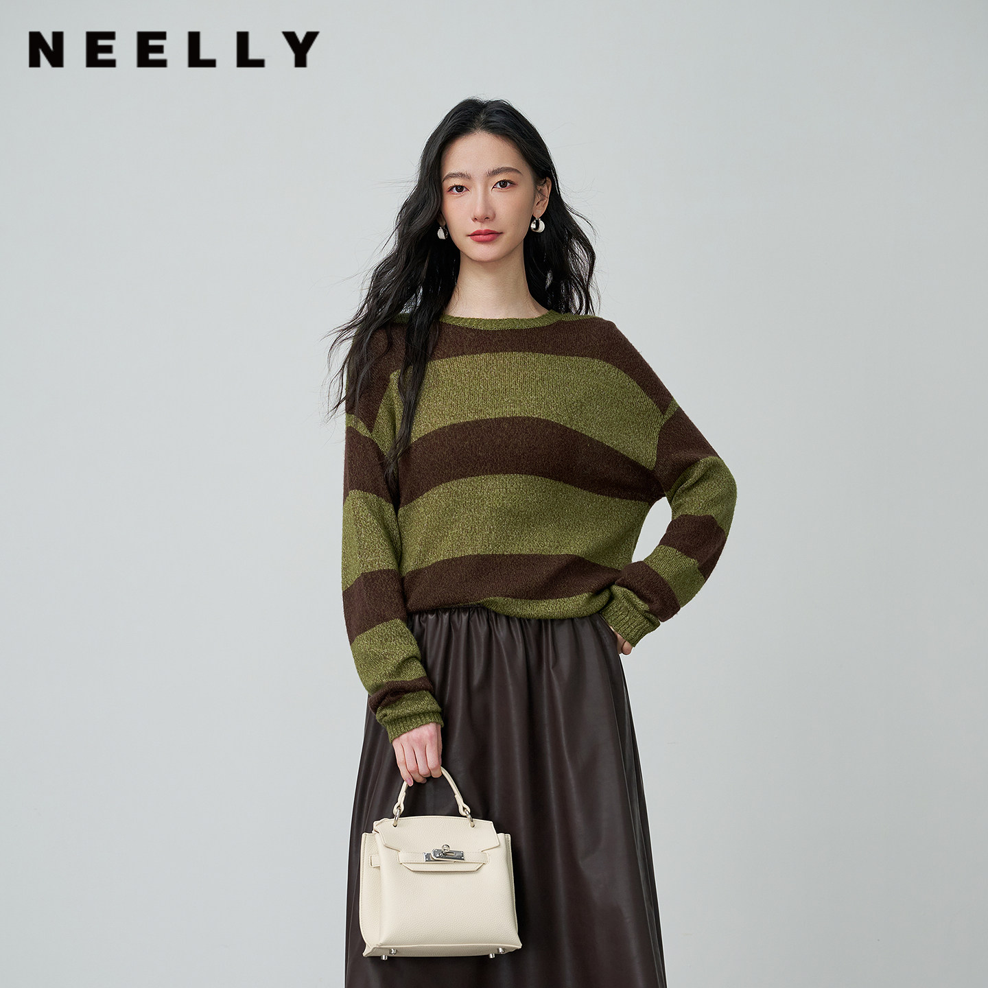 NEELLY纳俪春季新款复古不规则条纹撞色针织衫女设计感宽松上衣