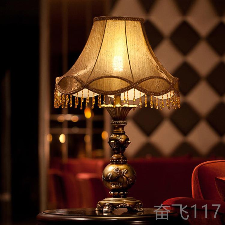 正品欧式床复古灯卧室婚台庆美式布艺台灯结婚房客厅调光仿古头柜