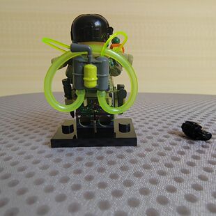 三角洲行动威龙蜂医周边危险物质皮肤干员兼容乐搞重装人仔第三方