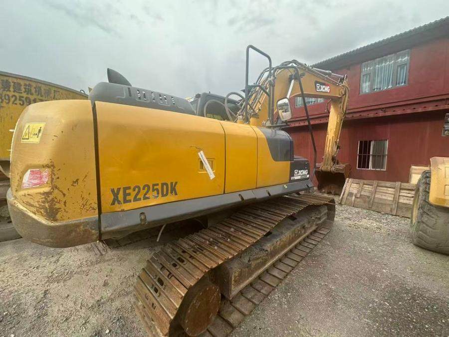 2月2日甘南藏族自治州液压挖掘机（型号：XE225DK型）网络拍卖公告