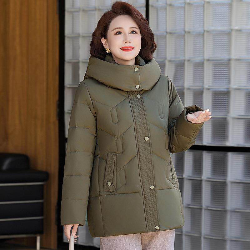 正撤柜女羽绒服装爆品款898506新款士妈妈气质显瘦大码白鹅绒冬外