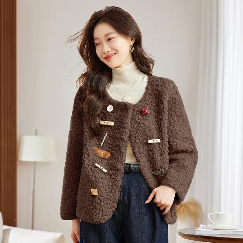 小香风皮气质优雅毛一体短外显套女秋冬尚瘦百塔上衣时YB8YB8810-