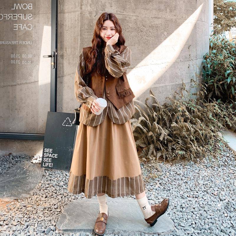 卡其色复古气质马甲套裙装裙025秋季女条纹2衬衫半C155-882身休闲