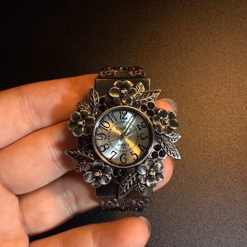 开花的橄榄 Vintage古着 Relief flowers黑色花朵弹力手表