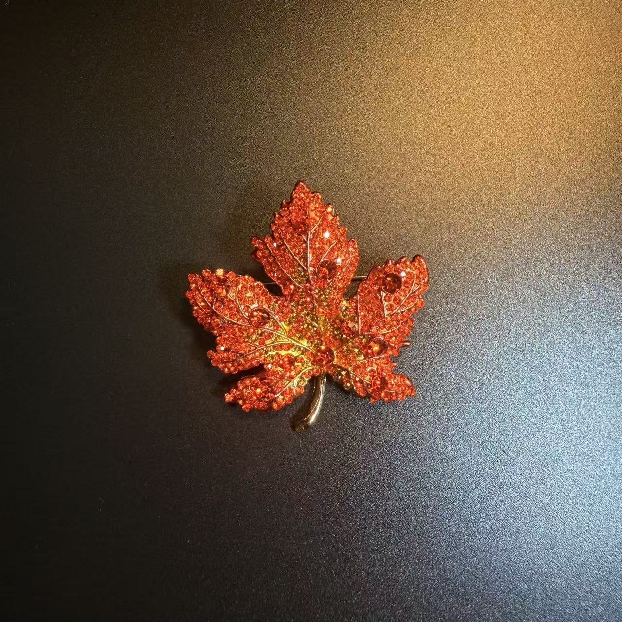 开花的橄榄 Vintage古着 Maple Brooch红色枫叶胸针 胸花 别针