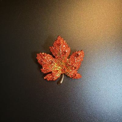 开花的橄榄 Vintage古着 Maple Brooch红色枫叶胸针 胸花 别针