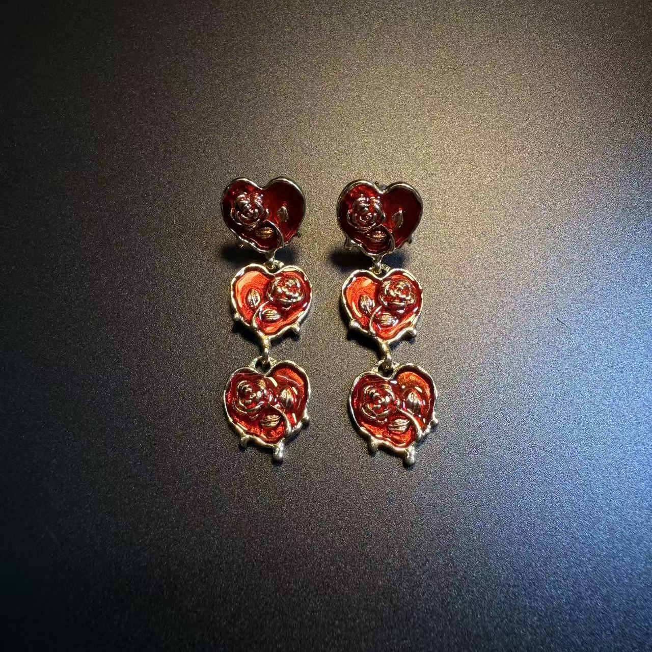 开花的橄榄 Vintage古着 Chic Hearts红色爱心耳钉 耳环 耳饰