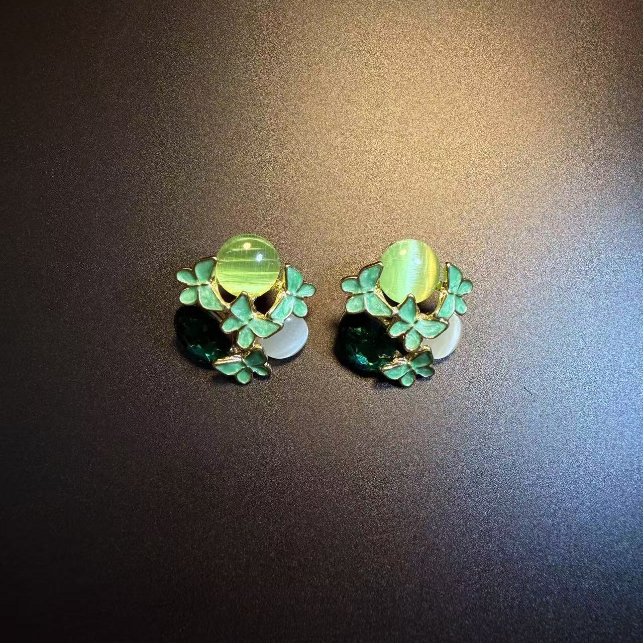 开花的橄榄 Vintage古着 Jade Studs绿色蝴蝶花朵耳钉 耳环 耳饰