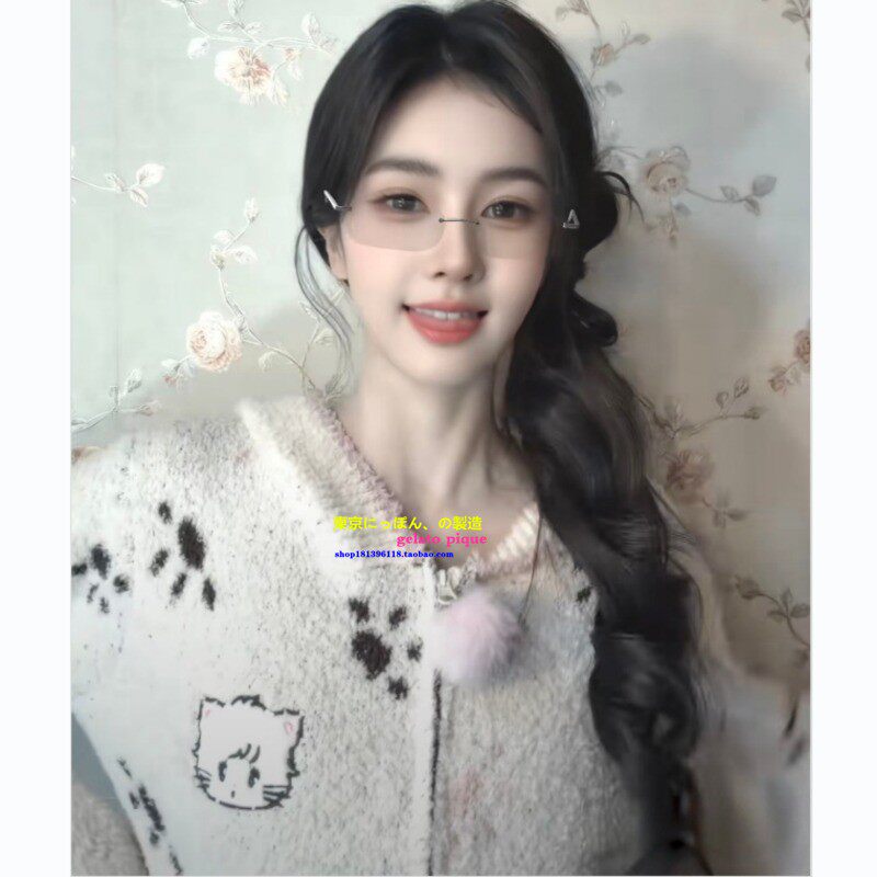 秋冬白鹿同款可爱猫爪珊瑚绒睡衣
