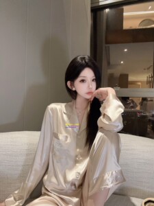 日本GP秋冬真丝睡衣女高级感赵露思款甜美kitty可爱KT长袖家居服