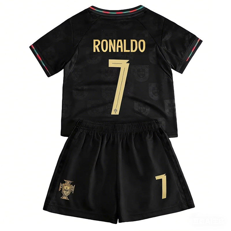 RONALDO葡萄牙7号主场球衣套装儿童足球服套装宽松比赛训练运动服 - 实物图