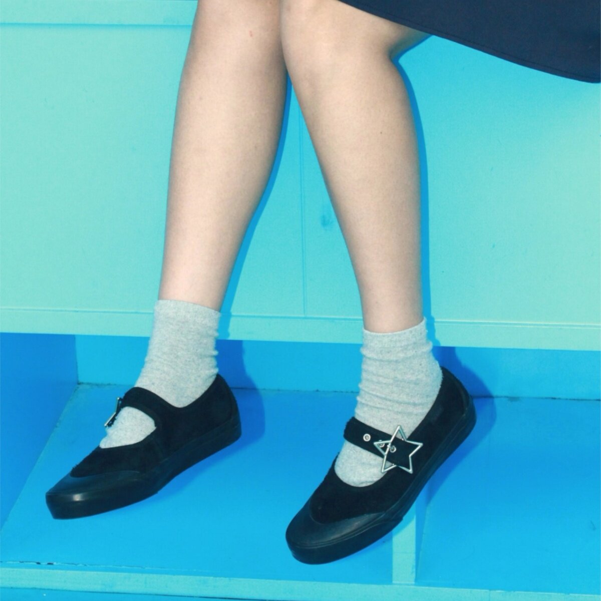 VANS Mary Jane 玛丽珍黑白低帮夏季经典反毛皮帆布鞋VN000CRRCJJ