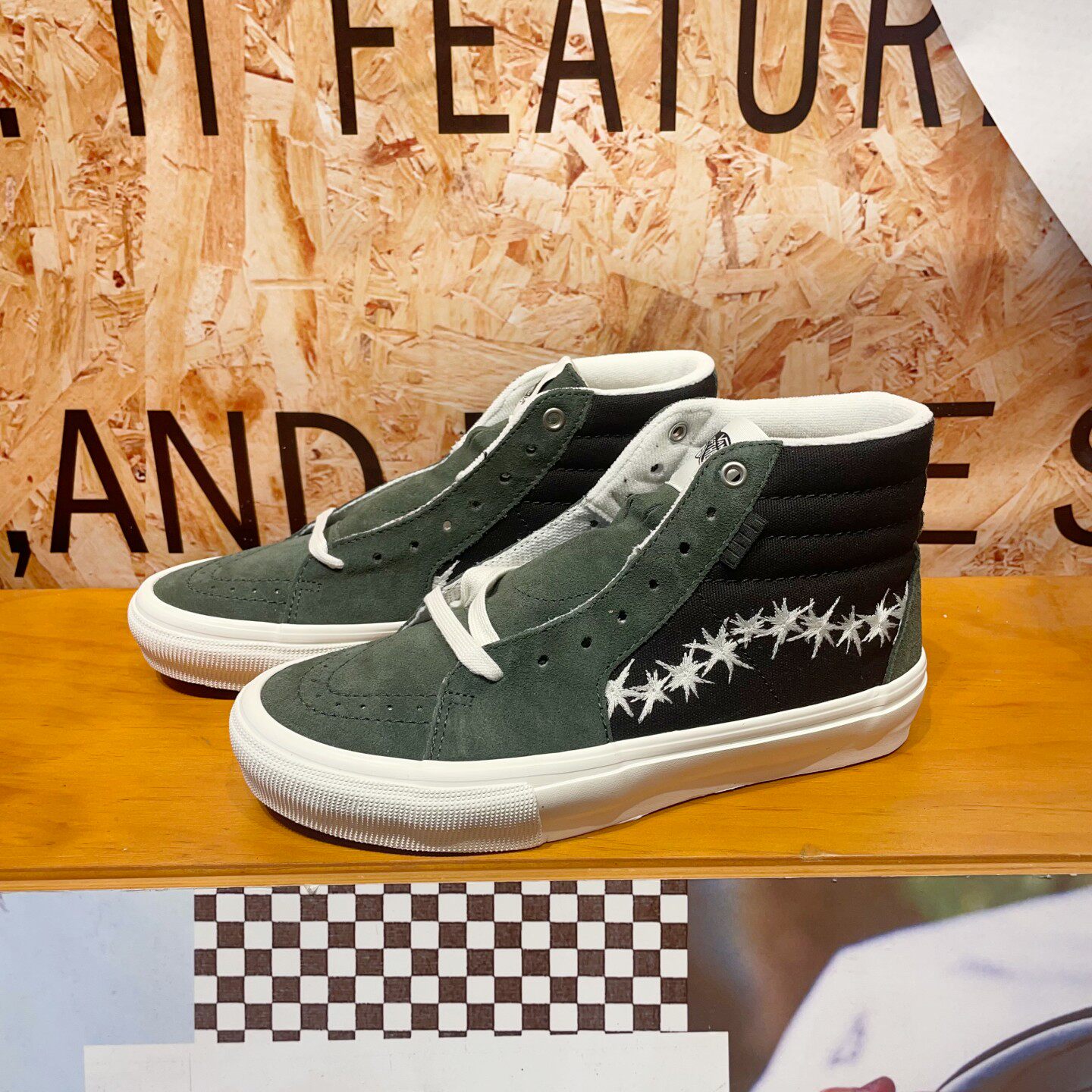 VANS范斯 SKATE SK8 HI PRO 黑绿高帮男女职业滑板鞋VN0A5FCC203