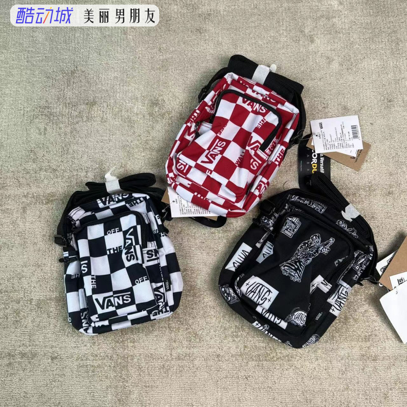 VANS小腰包棋盘格黑白红