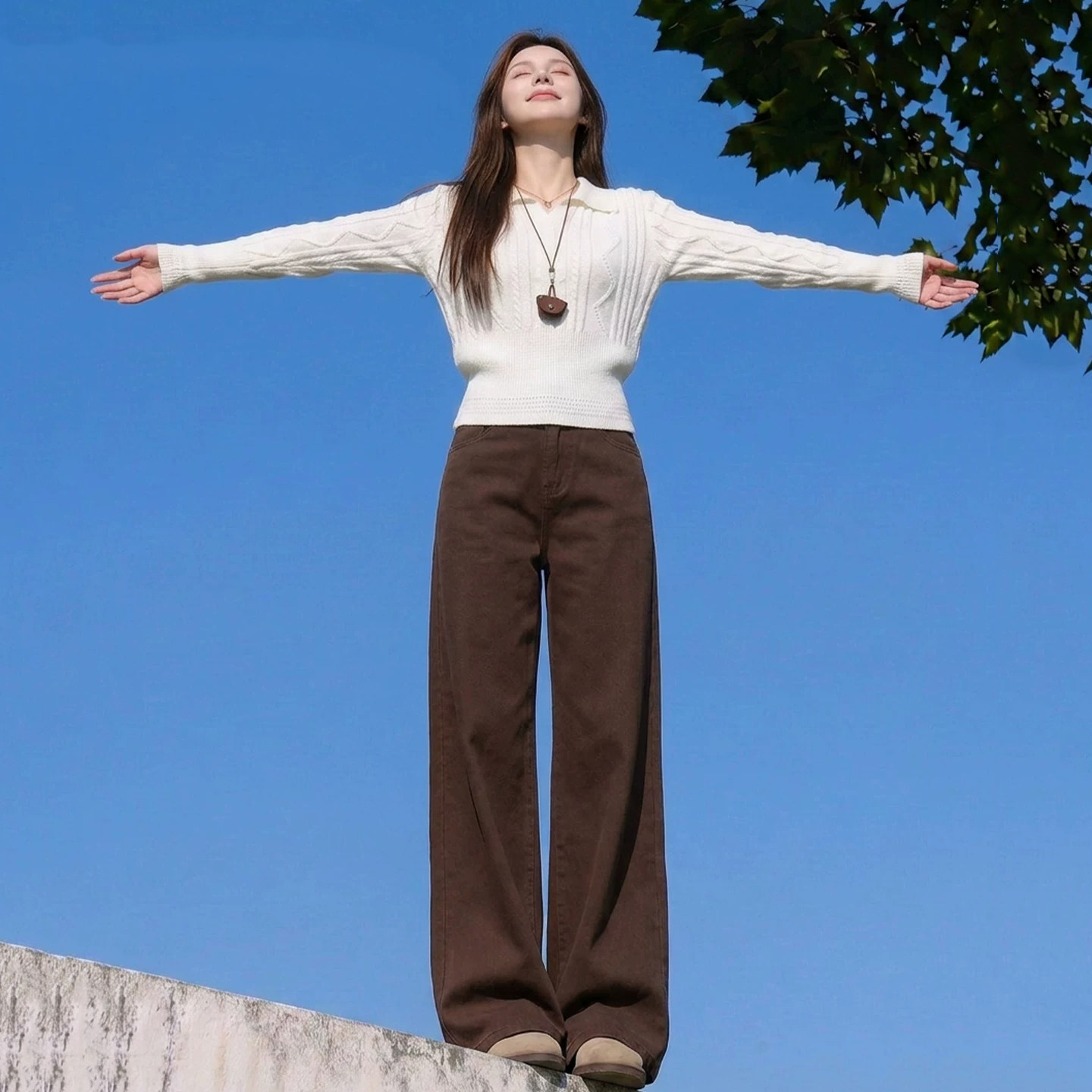 美拉德棕咖色窄版直筒牛仔裤女2026秋季新款小个子显瘦百搭阔腿裤