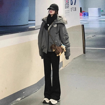 黑色加绒微喇牛仔裤女秋冬2025