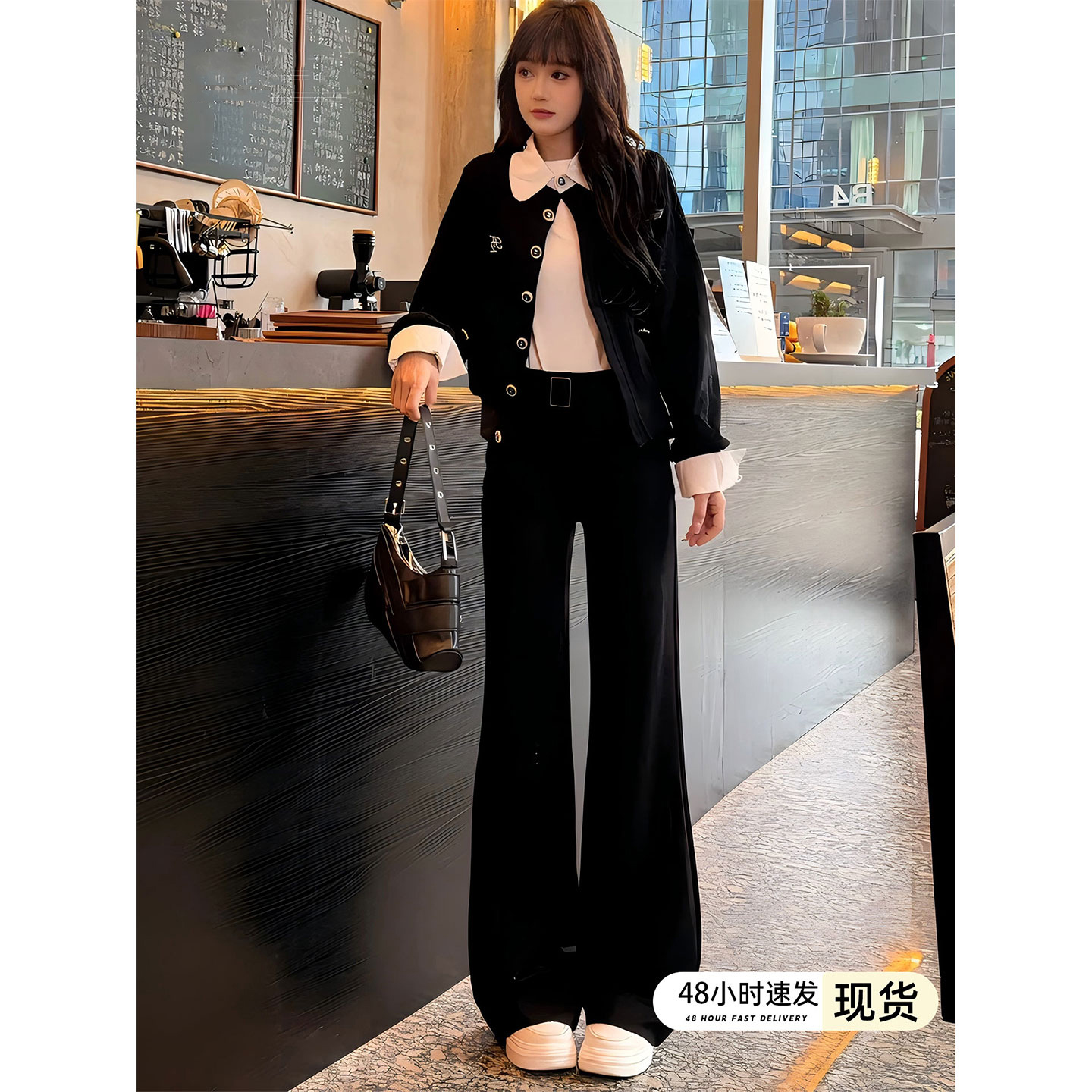 黑色不贴腿微喇牛仔裤女