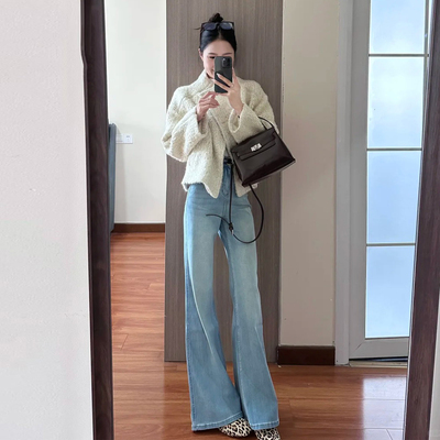 加绒浅蓝色高腰微喇牛仔裤女