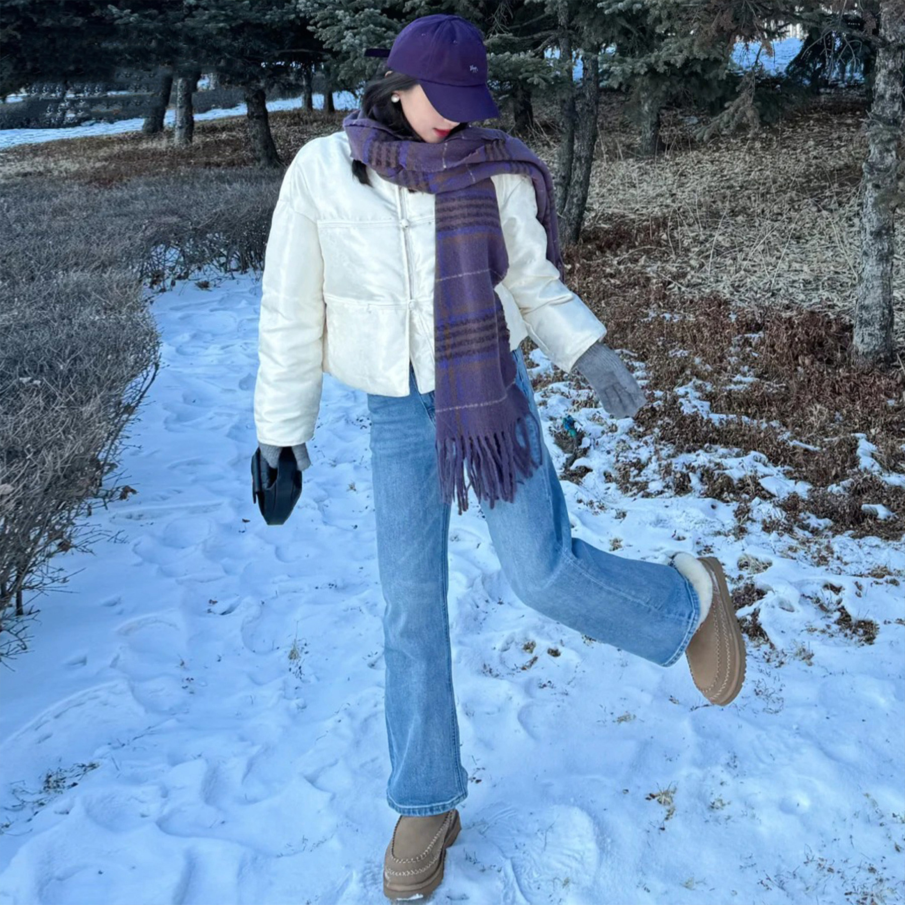 加绒浅蓝色高腰直筒牛仔裤女