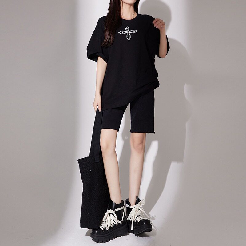 黑色牛仔短裤女夏季修身外图片