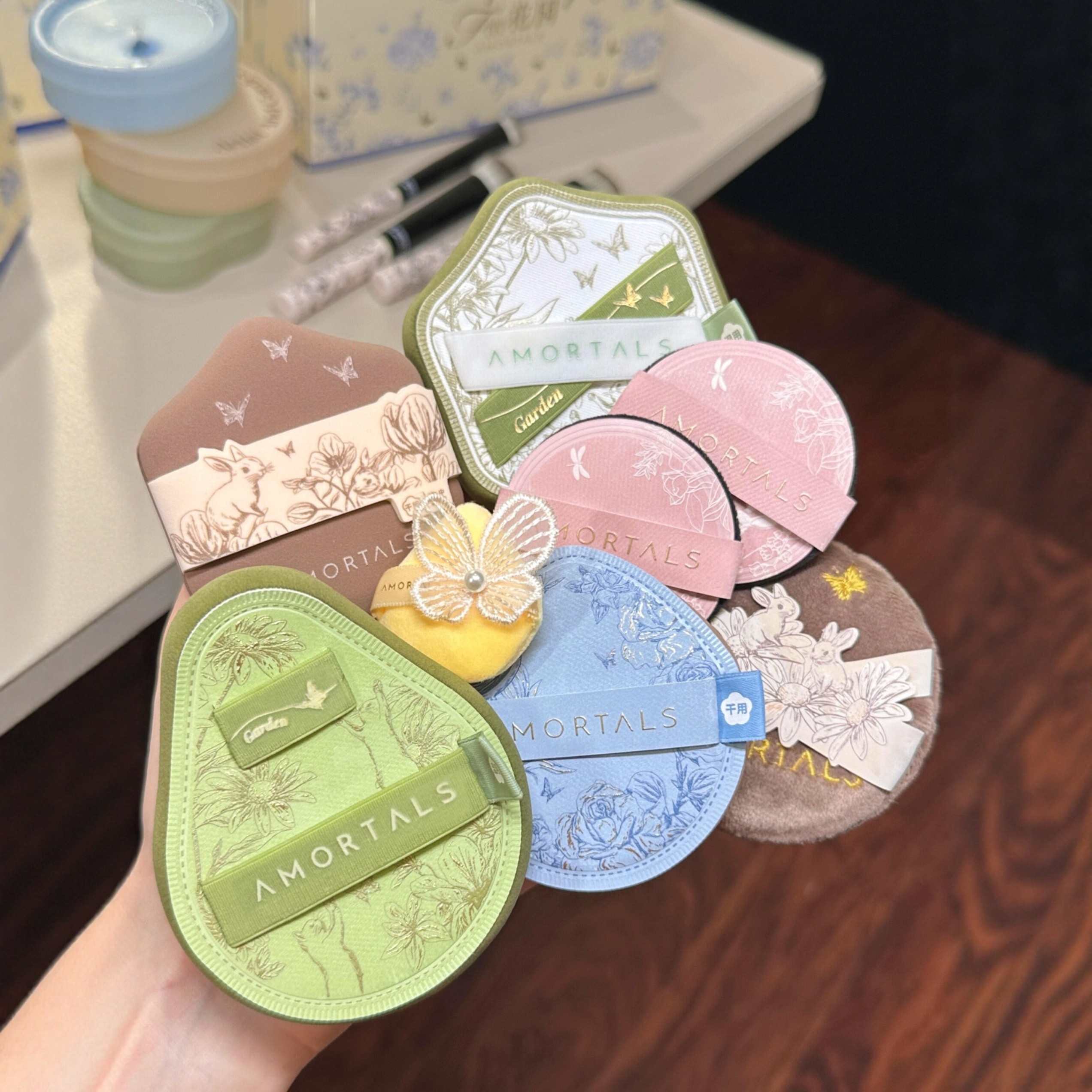 尔木萄艺术家花园系列粉扑气垫官方尔萄木葡葡萄淘陶俄耳目沐木桃,彩妆/香水/美妆工具,美妆蛋/扑/海绵,淘宝优惠券,粉丝福利购,淘宝优惠卷