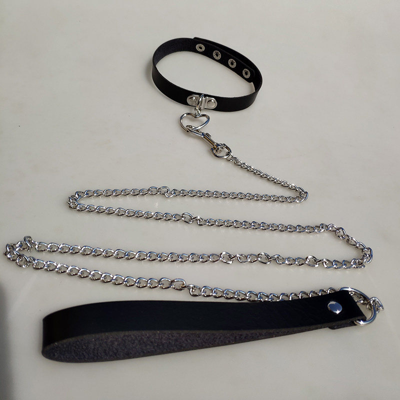 脖子上戴的饰品人用项圈女项链吊坠爱心黑色项链牵引绳颈带choker