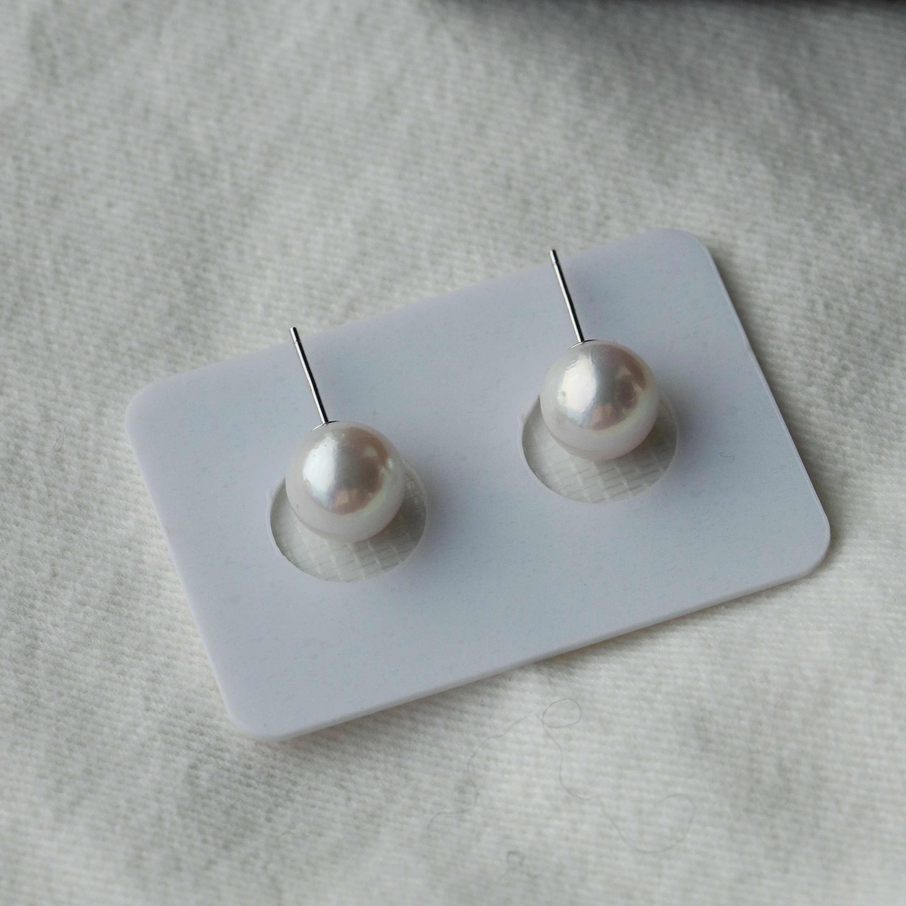 Alice Pearl 行走的小灯泡耳钉