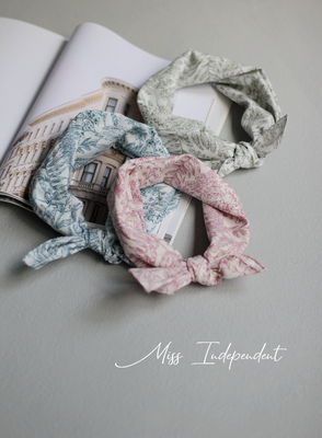 英国古典全棉手工精卷边小方巾