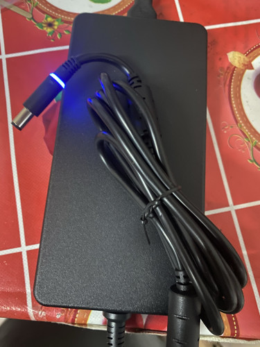 适用戴尔alienware外星人M15 M17 R1 R2 R3 R4240w电源适配充电器