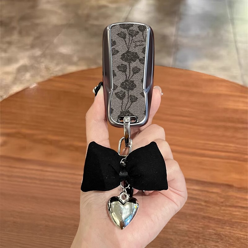 适用一汽奥迪a4l钥匙套奥迪2025新款25款19女士高档汽车豪华壳a4