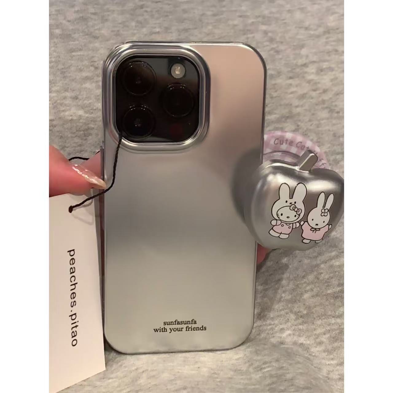 高级感电镀银米菲兔猫咪磁吸支架适用于17promax16151413防摔壳女