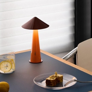 Tipsy台灯小夜灯蘑菇灯充电便携触摸调光床头灯正品 Fine lumens