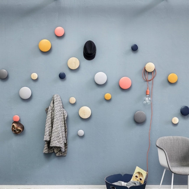 现货丹麦衣帽挂钩彩色圆点原木
