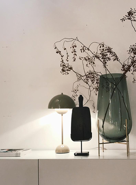 丹麦Audo｜Menu Echasse玻璃黄铜花瓶烟灰色客厅花器北欧极简