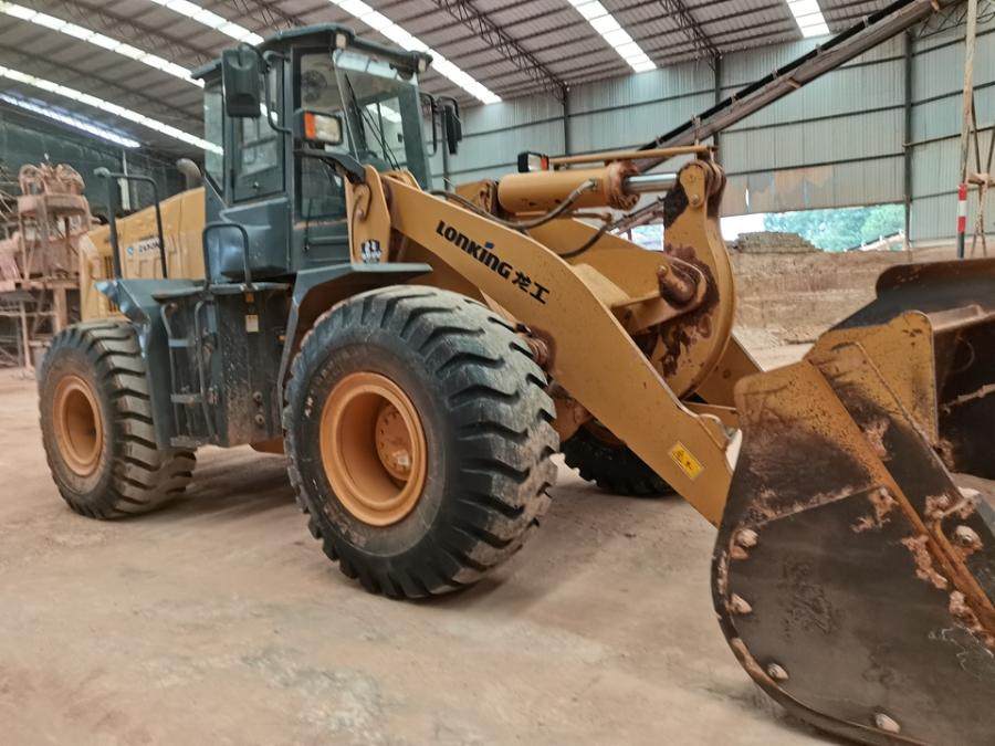 1月22日昆明龙工装载机（型号：ZL50NC）网络拍卖公告