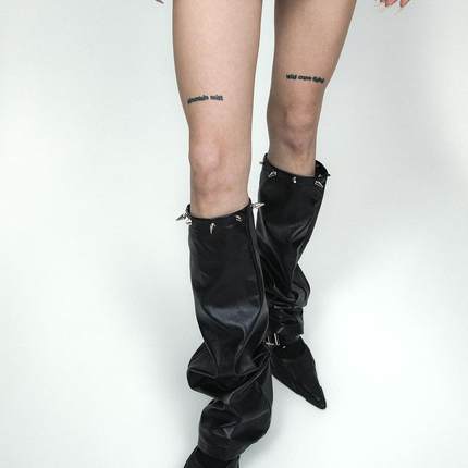 SS2L原创秋冬新款暗黑哥特朋克银色铆钉皮质辣妹腿套袜套女ins潮