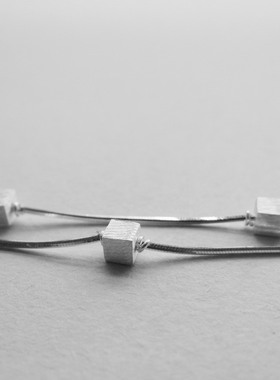 纯银拉丝双层小方块通勤风手链