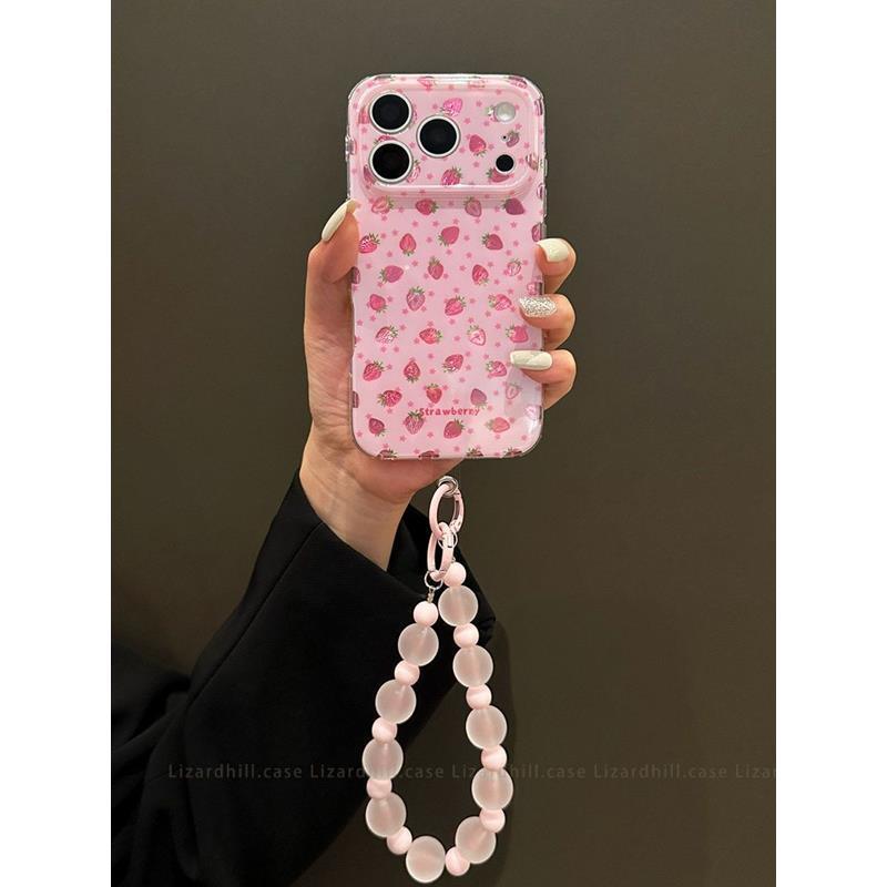 甜美少女心粉色鎏金草莓适用于iphone17pro手机壳苹果14promax斜挎绳16手链条15promax全包14小清新16p