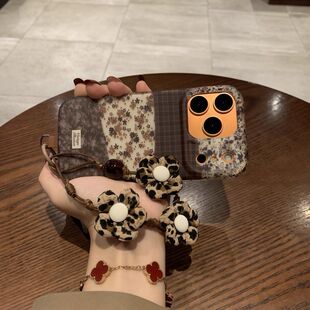 韩系格纹小碎花拼接适用iPhone17ProMax手机壳苹果16腕带15/14/13