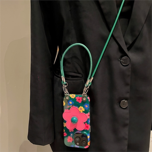 新款小众高级感绿底小彩花支架适用于苹果iPhone16promax手机壳腕带苹果15斜挎14挂绳13女