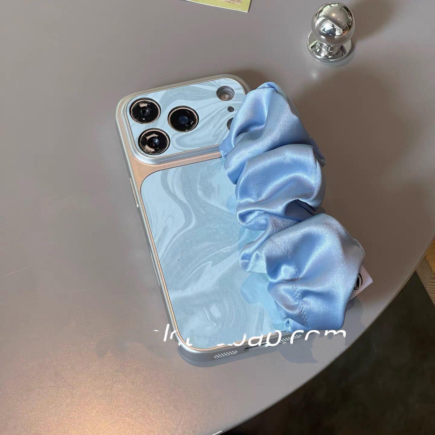 夏日海蓝水波纹大视窗丝巾腕带弹力褶皱适用于苹果16promax手机壳iphone14pro高级感17手拎13pm便捷手腕15新