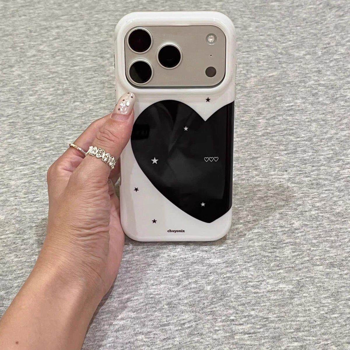 简约黑色系爱心适用苹果17promax/iphone17pro韩式ins风氛围感16/15小众创意高级感17全包型防摔新品手机壳女