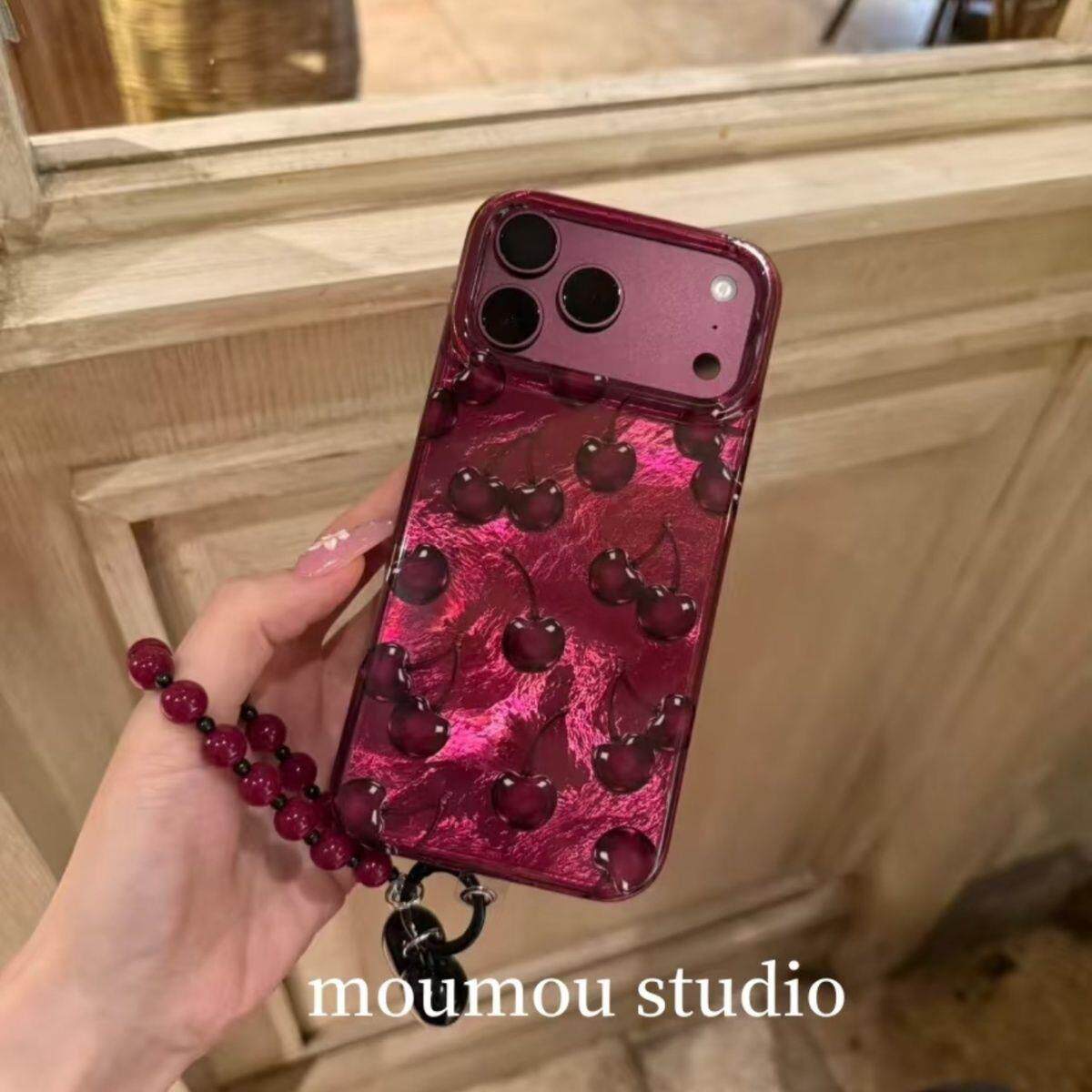 勃艮第红色锡纸纹满屏樱桃手拎珠链适用于iphone18promax苹果17手机壳15新款16pro女17pm双层硅胶创意防摔套