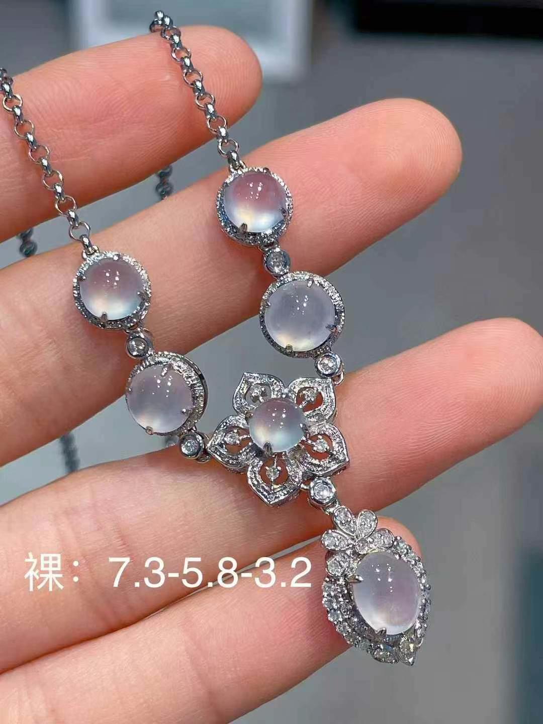 天然缅甸翡翠项链吊坠，高冰蛋面套链完美 18k金镶嵌  强烈推荐