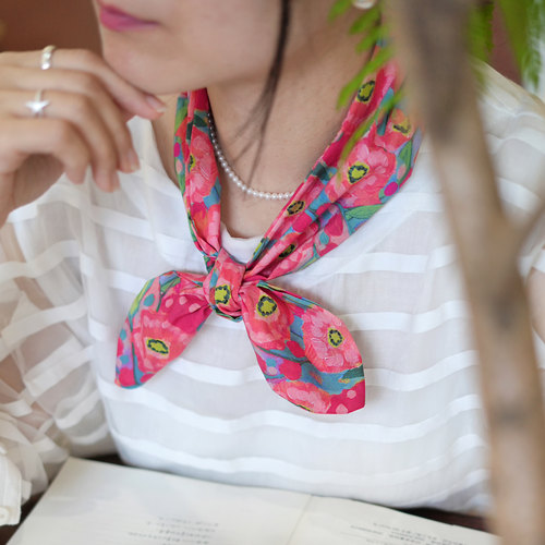 油画风红山茶花文艺穿搭小领巾