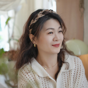 冬季老钱风穿搭复古贵气美拉德麻花发箍女高颅顶带齿防滑新款头箍