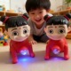 电动哪吒爬行玩具炫彩发光音乐魔童搞怪抽象抖音网红玩具儿童礼物