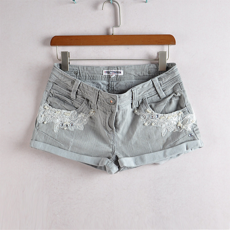 牛仔褲女夏2017新款褲子低腰褲闊腿褲韓版熱褲蕾絲卷邊牛仔短褲在類目 女裝/女士精品, 牛仔褲中 - 來自Buy2taobao.com提供專業的淘寶代購服務