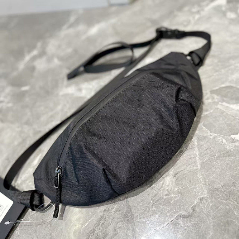 25新款鸡骨架腰包胸包防水斜挎包男女轻便时尚百搭ins潮流小包,箱包皮具/热销女包/男包,男士包袋,淘宝优惠券,粉丝福利购,淘宝优惠卷